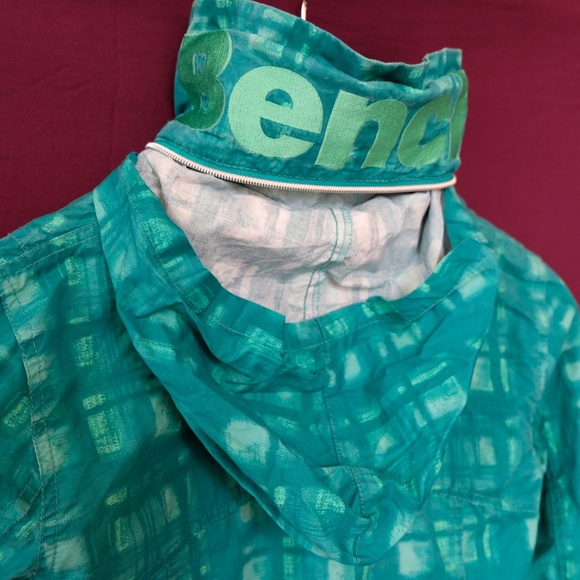 Bench Blue Wind Breaker Medium Lightweight Hood - Picture 4 of 7